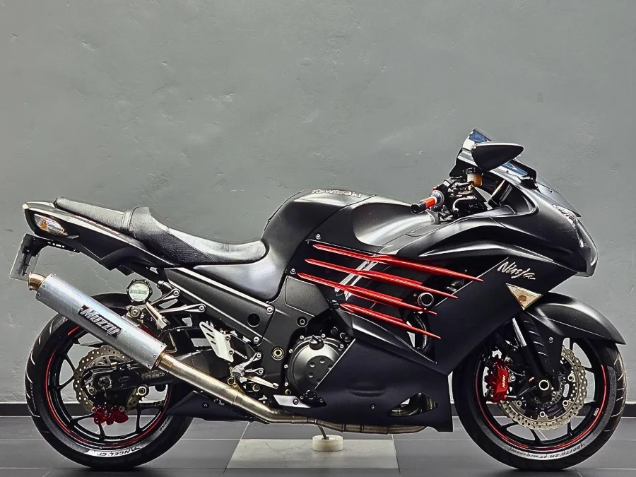 Used 2014 Kawasaki ZX-14R - Bikeshop Boksburg