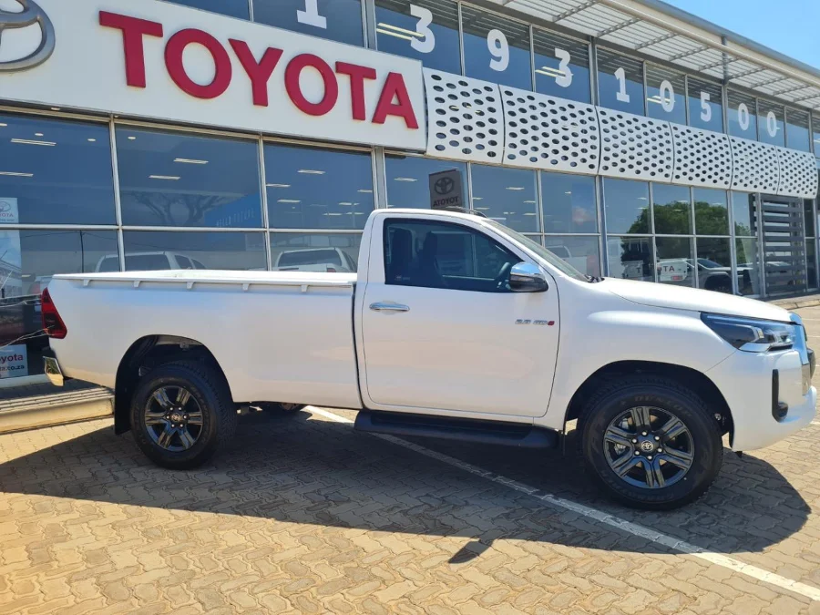 Used 2025 Toyota Hilux 2.8GD-6 single cab Raider auto - Godrich Toyota
