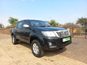 Used 2011 Toyota Hilux 2.7 double cab Raider Dakar edition