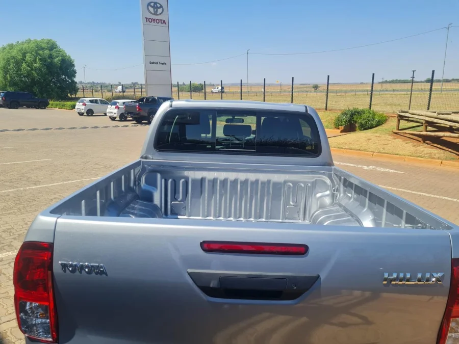 Used 2025 Toyota Hilux 2.4GD-6 double cab 4x4 Raider manual - Godrich Toyota Used 2025 Toyota Hilux 2.4GD-6 double cab 4x4 Raider manual - Godrich Toyota