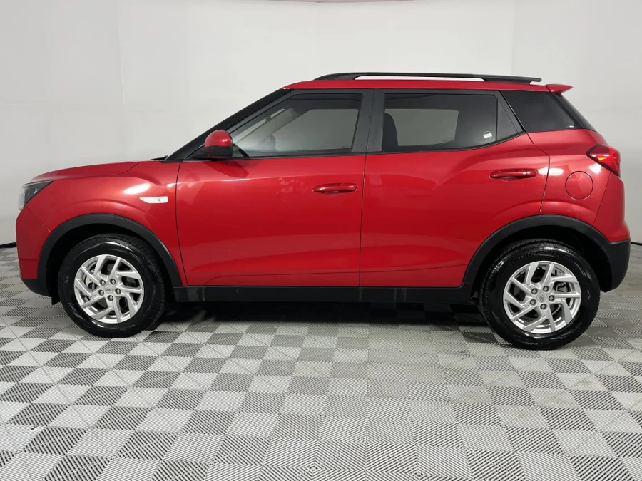 Used 2022 Mahindra XUV300 1.2T W6 - WeBuyCars Midstream