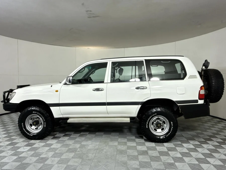 Used 2006 Toyota Land Cruiser 100 4.2D GX - WeBuyCars Midstream Used 2006 Toyota Land Cruiser 100 4.2D GX - WeBuyCars Midstream