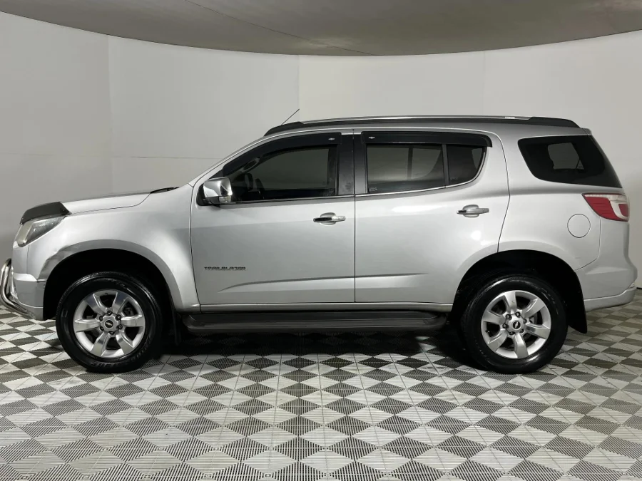 Used 2014 Chevrolet Trailblazer 2.8D 4x4 LTZ auto - WeBuyCars Germiston