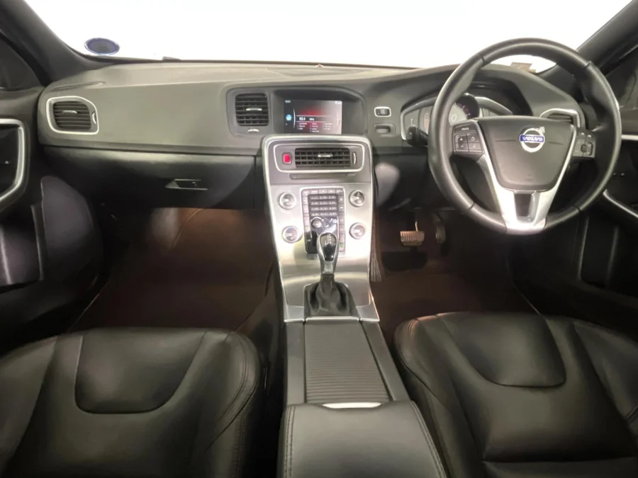 Used 2016 Volvo V60 T5 Inscription - WeBuyCars Silverlakes Used 2016 Volvo V60 T5 Inscription - WeBuyCars Silverlakes