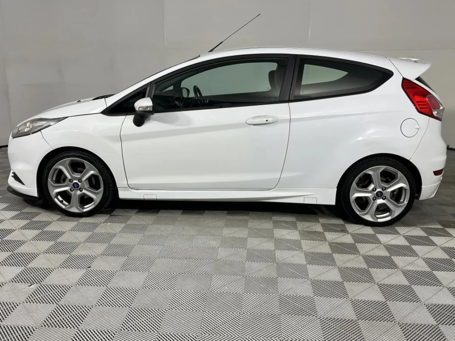 Used 2014 Ford Fiesta ST - WeBuyCars Silverlakes Used 2014 Ford Fiesta ST - WeBuyCars Silverlakes
