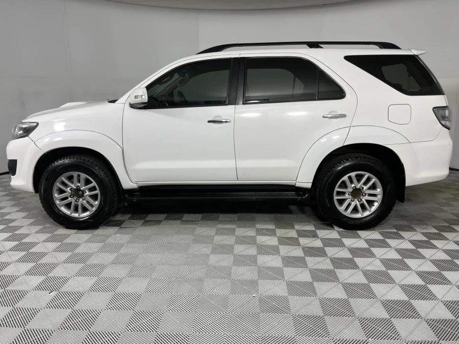 Used 2013 Toyota Fortuner 2.5D-4D auto - WeBuyCars Silverlakes Used 2013 Toyota Fortuner 2.5D-4D auto - WeBuyCars Silverlakes