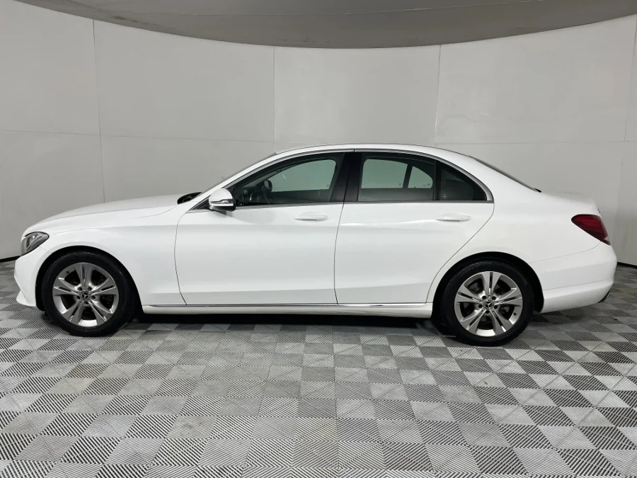 Used 2017 Mercedes-Benz C-Class C180 Avantgarde auto - WeBuyCars Riverhorse