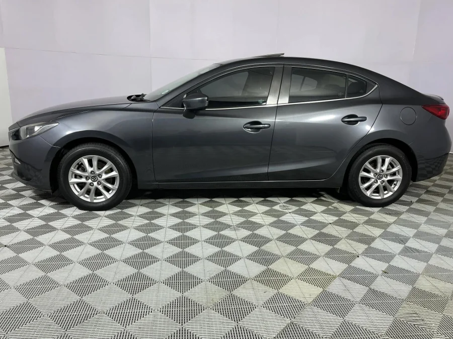 Used 2015 Mazda Mazda3 sedan 2.0 Individual - WeBuyCars Epping Used 2015 Mazda Mazda3 sedan 2.0 Individual - WeBuyCars Epping