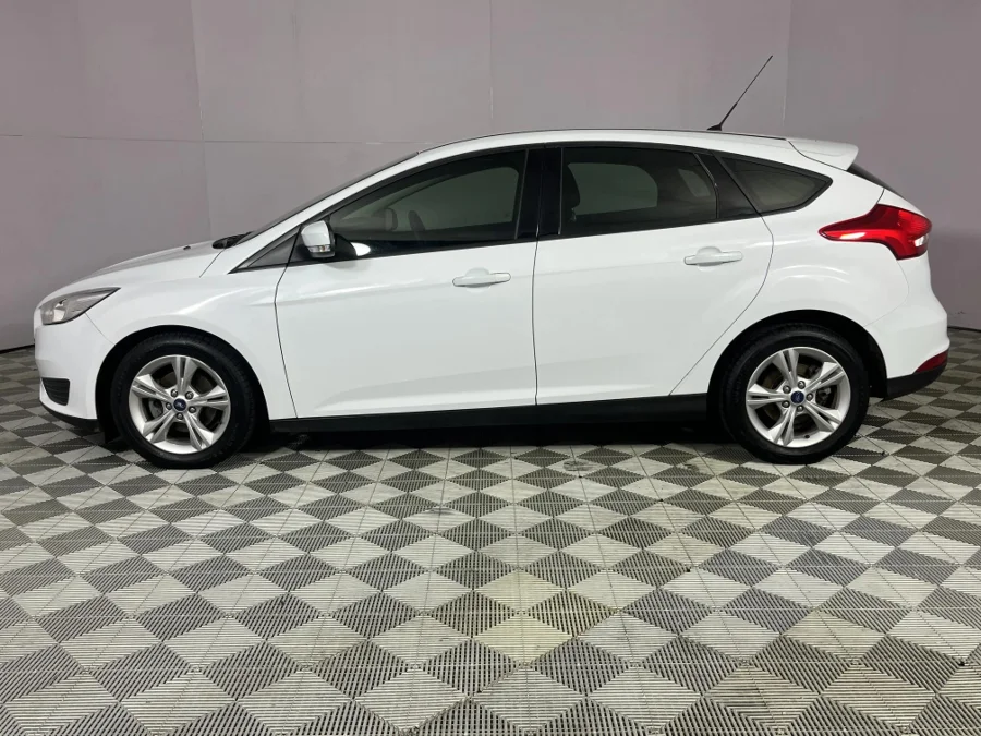 Used 2015 Ford Focus hatch 1.0T Ambiente - WeBuyCars Brackenfell Cape Town Used 2015 Ford Focus hatch 1.0T Ambiente - WeBuyCars Brackenfell Cape Town