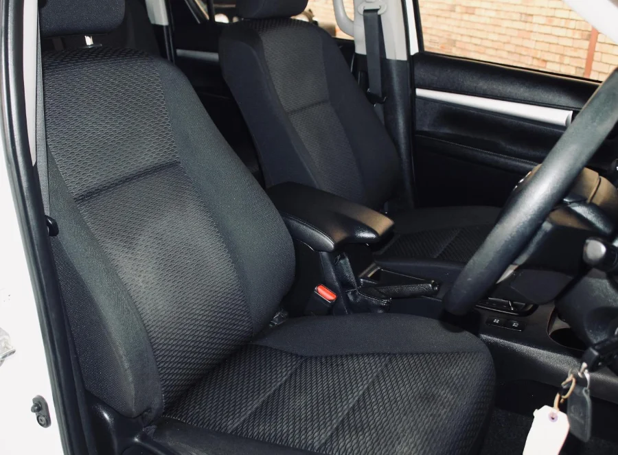 Used 2019 Toyota Hilux 2.4GD-6 double cab SRX auto - Midcity Motors Klerksdorp Used 2019 Toyota Hilux 2.4GD-6 double cab SRX auto - Midcity Motors Klerksdorp