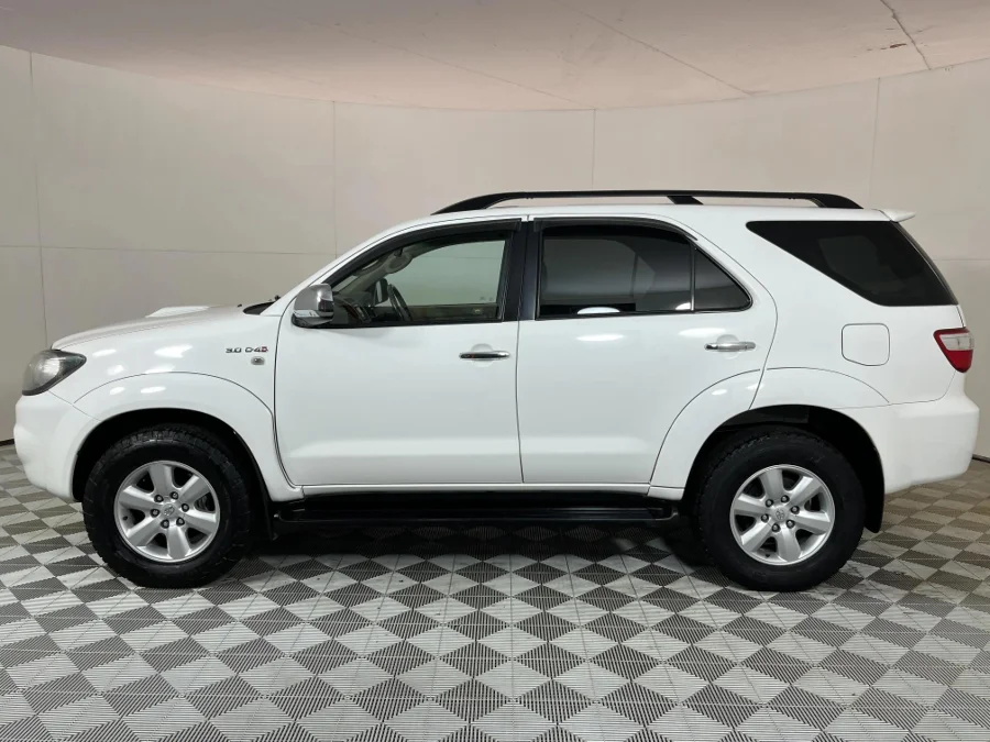 Used 2011 Toyota Fortuner 3.0D-4D 4x4 - WeBuyCars JHB South Used 2011 Toyota Fortuner 3.0D-4D 4x4 - WeBuyCars JHB South