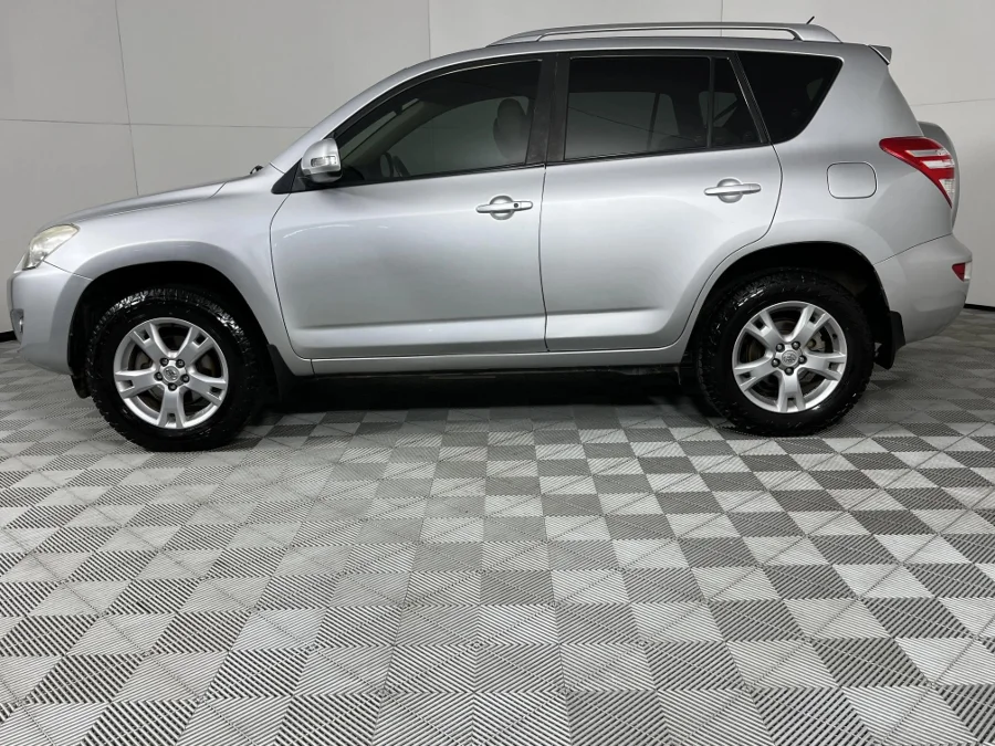 Used 2010 Toyota RAV4 2.0 VX auto - WeBuycars East London Used 2010 Toyota RAV4 2.0 VX auto - WeBuycars East London