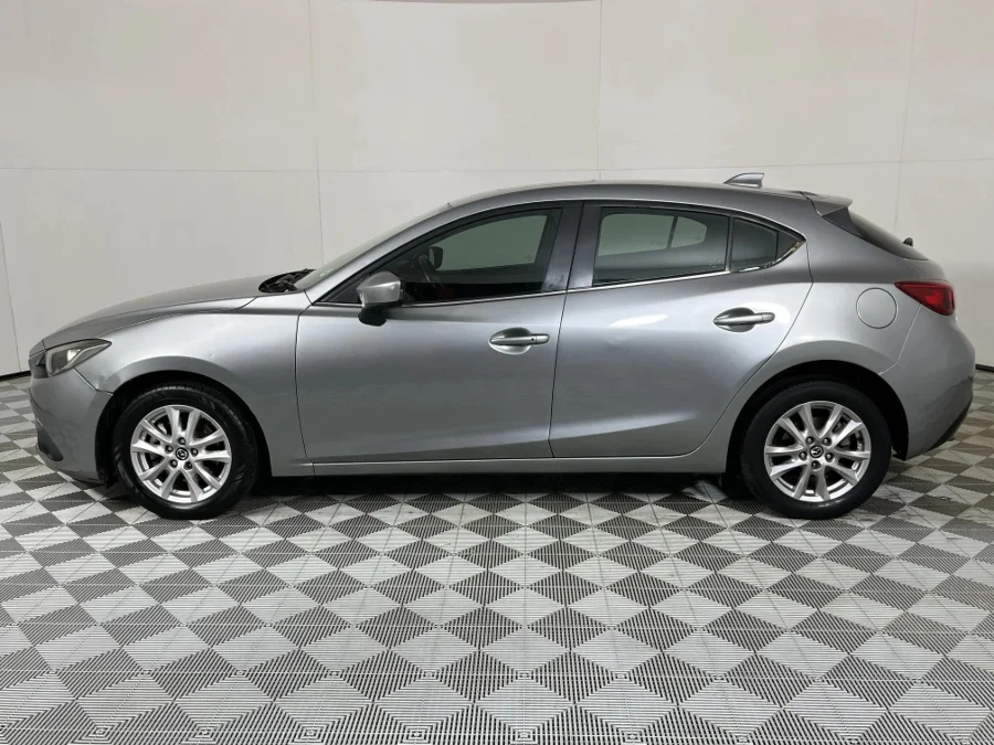 Used 2015 Mazda Mazda3 hatch 2.0 Individual - WeBuyCars JHB South Used 2015 Mazda Mazda3 hatch 2.0 Individual - WeBuyCars JHB South