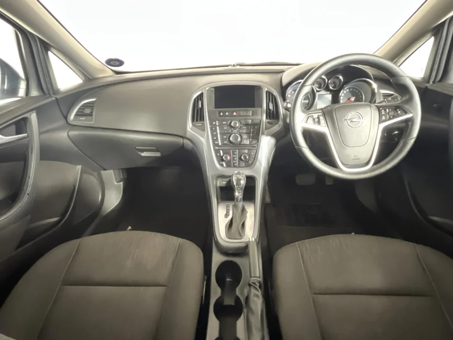 Used 2016 Opel Astra sedan 1.4 Turbo Enjoy auto - WeBuyCars Richmond
