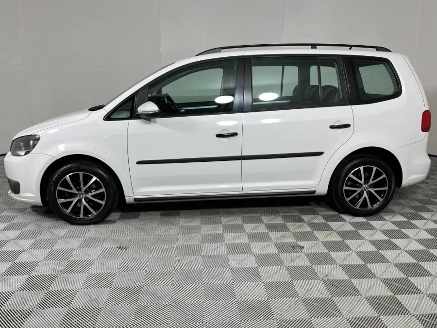 Used 2013 Volkswagen Touran 2.0TDI Trendline auto - WeBuyCars The Dome