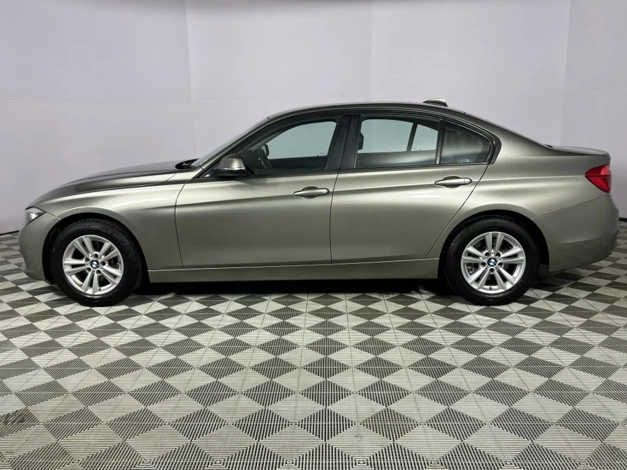 Used 2017 BMW 3 Series 318i auto - WeBuyCars Durban Used 2017 BMW 3 Series 318i auto - WeBuyCars Durban