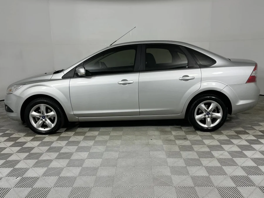 Used 2011 Ford Focus 2.0 sedan Trend - WeBuyCars Silverlakes Used 2011 Ford Focus 2.0 sedan Trend - WeBuyCars Silverlakes