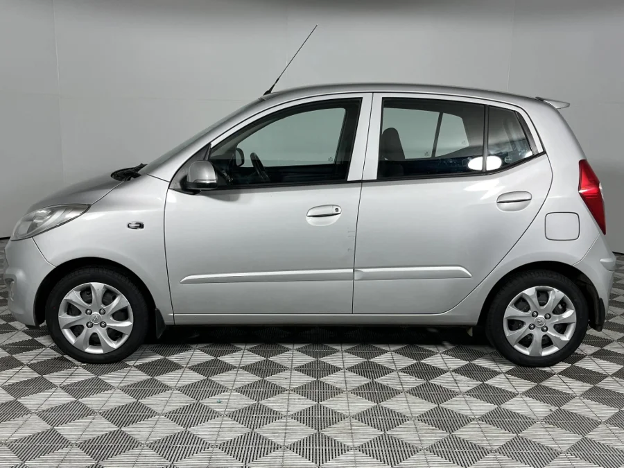 Used 2017 Hyundai i10 1.1 Motion - WeBuyCars Epping Used 2017 Hyundai i10 1.1 Motion - WeBuyCars Epping