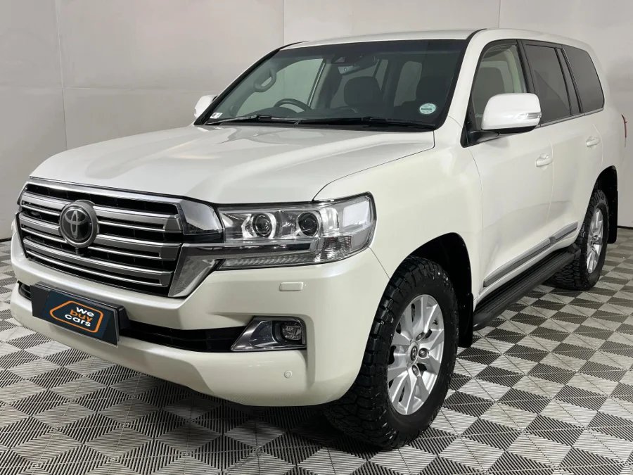Used 2017 Toyota Land Cruiser 200 4.5D-4D V8 VX - WeBuyCars The Dome Used 2017 Toyota Land Cruiser 200 4.5D-4D V8 VX - WeBuyCars The Dome