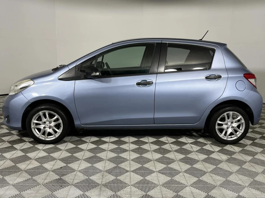 Used 2012 Toyota Yaris 5-door 1.3 Xi - WeBuyCars Richmond Used 2012 Toyota Yaris 5-door 1.3 Xi - WeBuyCars Richmond