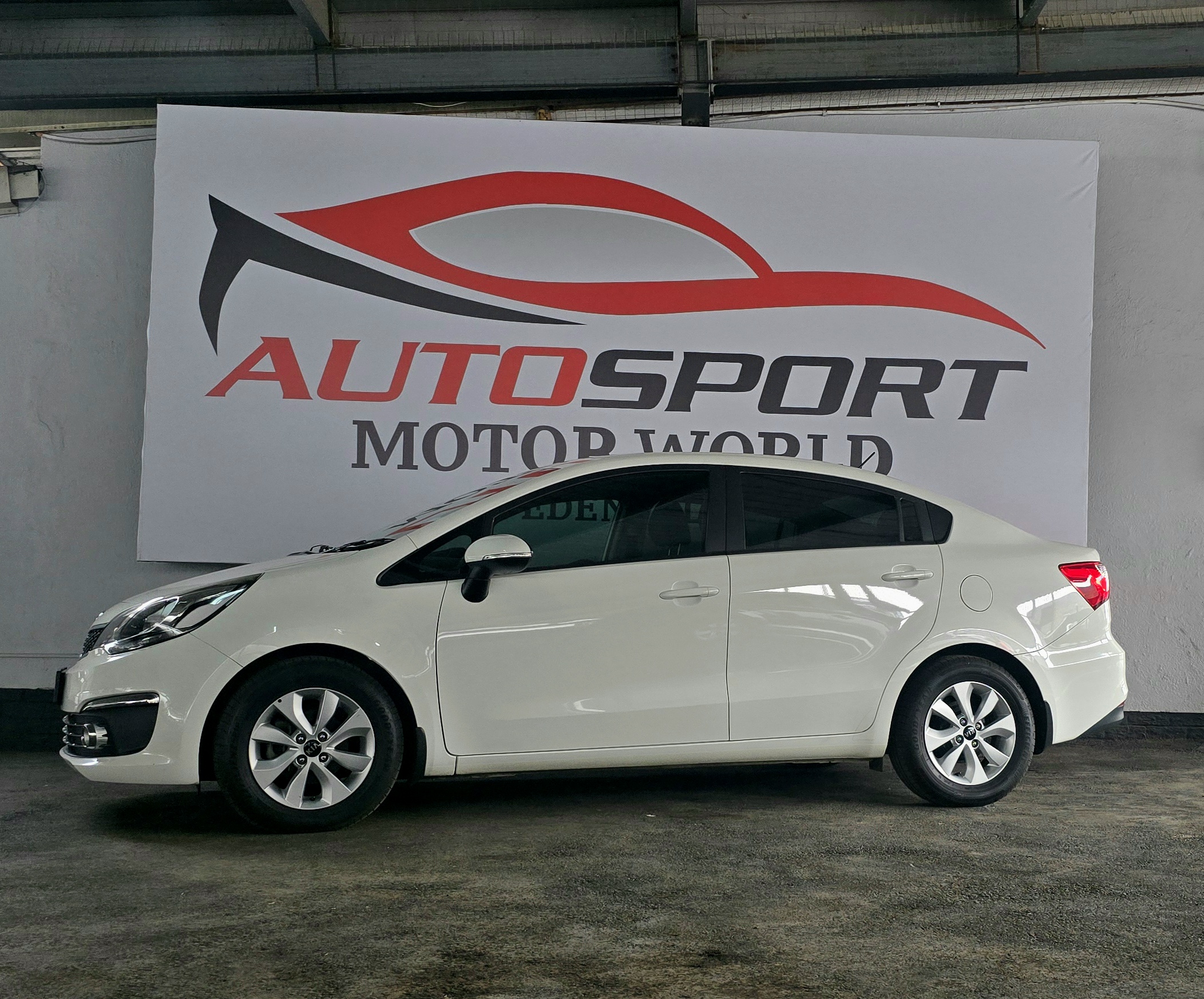 Used 2019 Kia Rio sedan 1.4 auto