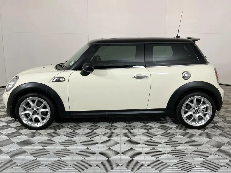 Used 2010 MINI Hatch Cooper S - WeBuyCars JHB South