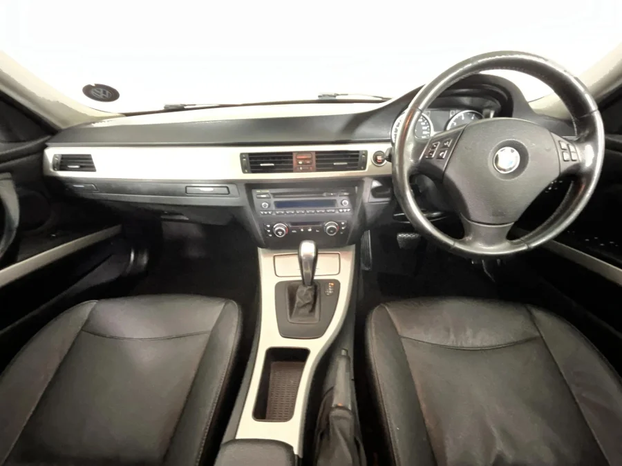 Used 2010 BMW 3 Series 320i auto - WeBuyCars The Dome Used 2010 BMW 3 Series 320i auto - WeBuyCars The Dome