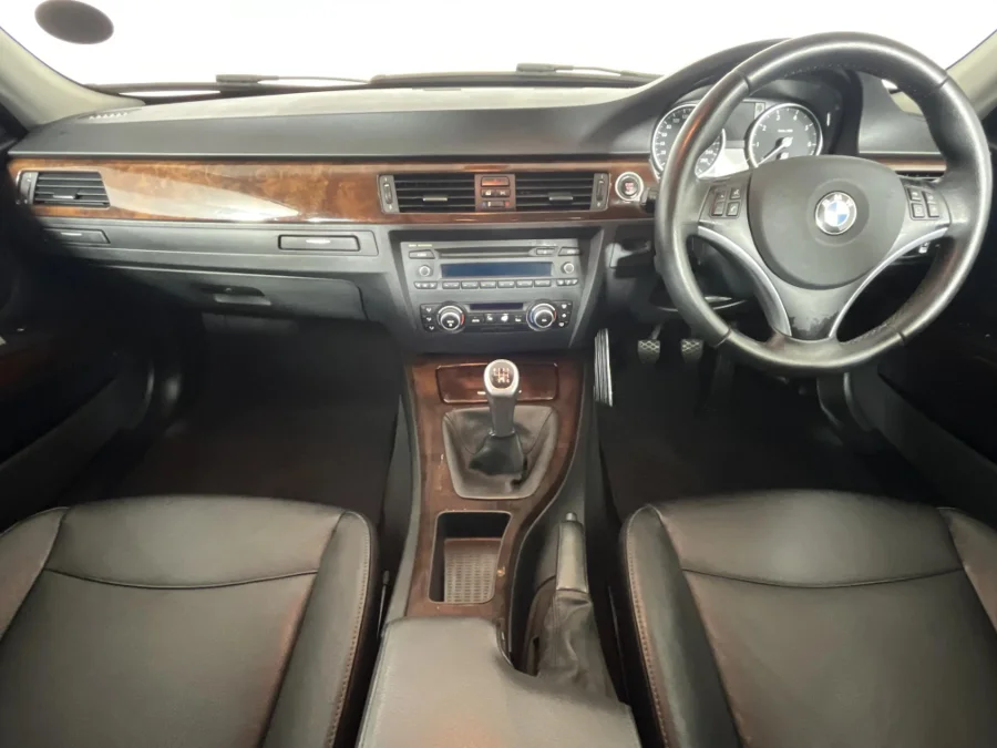 Used 2010 BMW 3 Series 320i Innovations - WeBuyCars Epping Used 2010 BMW 3 Series 320i Innovations - WeBuyCars Epping