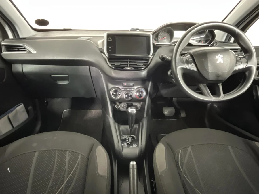 Used 2013 Peugeot 208 5-door 1.6 Active auto - WeBuyCars Gqeberha