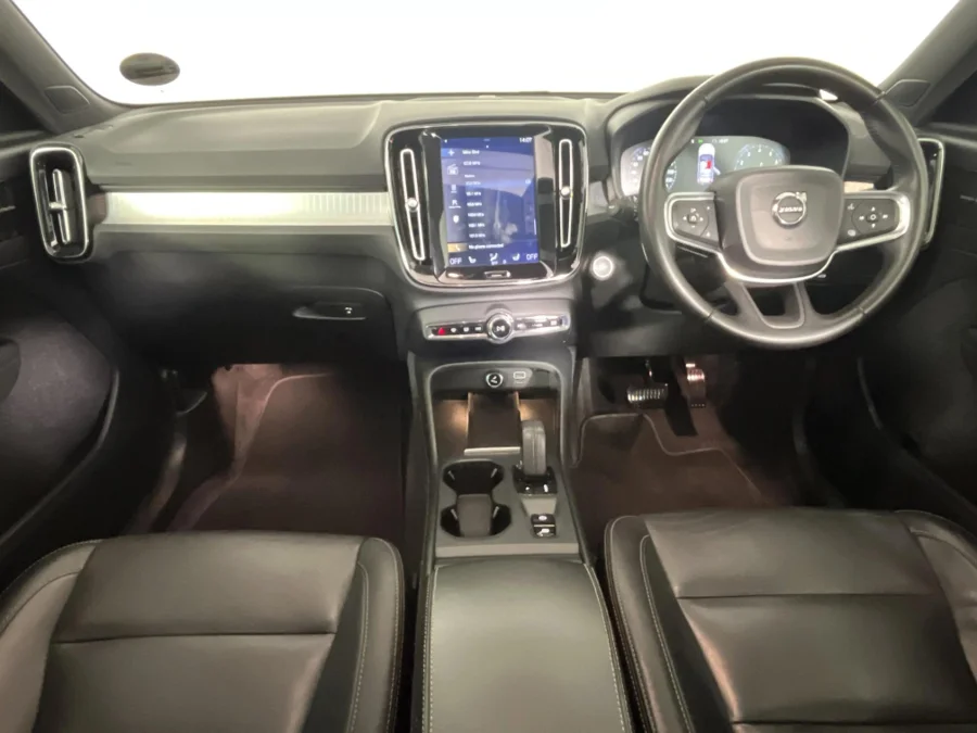 Used 2019 Volvo XC40 T5 AWD Momentum - WeBuyCars Midstream Used 2019 Volvo XC40 T5 AWD Momentum - WeBuyCars Midstream