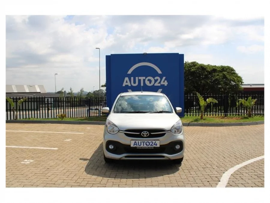 Used 2023 Toyota Vitz 1.0 XR auto - Auto 24