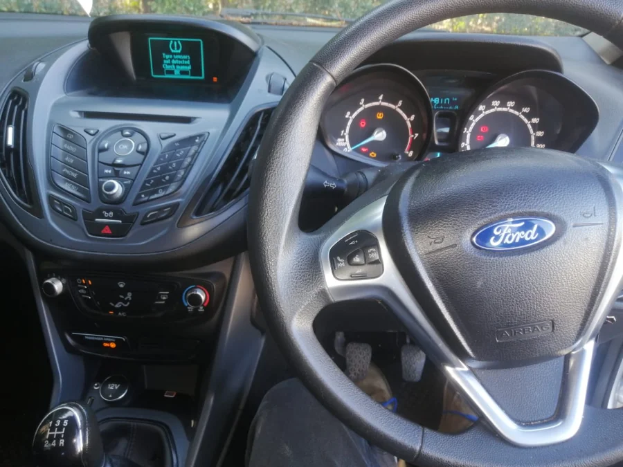 New 2016 Ford B-Max 1.0T Titanium - Private Seller New 2016 Ford B-Max 1.0T Titanium - Private Seller