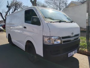 Used 2012 Toyota Quantum 2.7 S-Long panel van