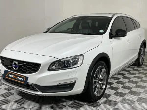 Used 2016 Volvo V60 Cross Country D4 AWD Momentum