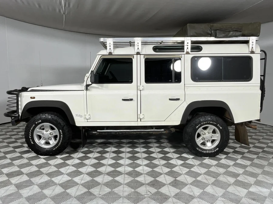 Used 2002 Land Rover Defender 110 2.5 Td5 County - WeBuyCars Richmond Used 2002 Land Rover Defender 110 2.5 Td5 County - WeBuyCars Richmond