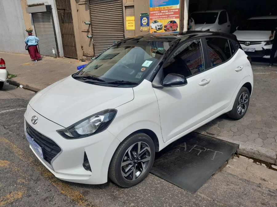 Used 2022 Hyundai Grand i10 1.25 Motion - Carmart Auto Dealer Used 2022 Hyundai Grand i10 1.25 Motion - Carmart Auto Dealer