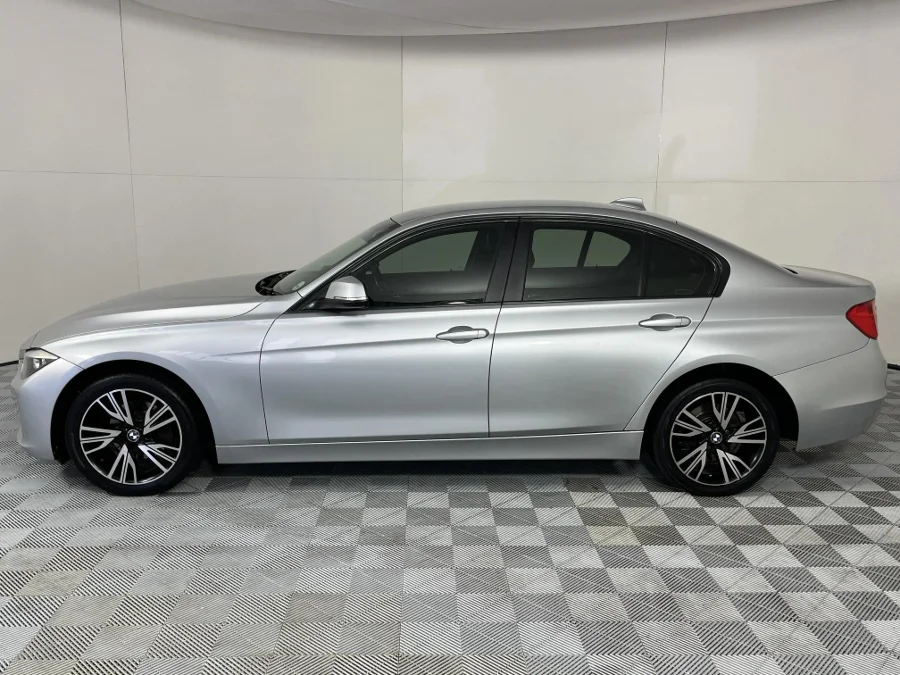Used 2013 BMW 3 Series 320i sports-auto - WeBuyCars Mbombela Used 2013 BMW 3 Series 320i sports-auto - WeBuyCars Mbombela