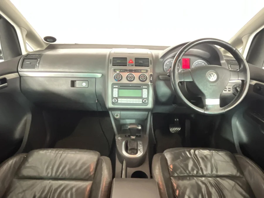 Used 2008 Volkswagen Touran 2.0TDI Highline auto - WeBuyCars Richmond Used 2008 Volkswagen Touran 2.0TDI Highline auto - WeBuyCars Richmond