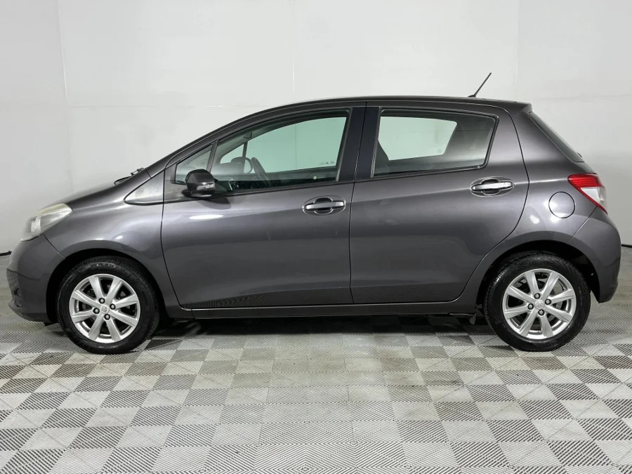 Used 2014 Toyota Yaris 5-door 1.3 XS auto - WeBuyCars Silverlakes Used 2014 Toyota Yaris 5-door 1.3 XS auto - WeBuyCars Silverlakes