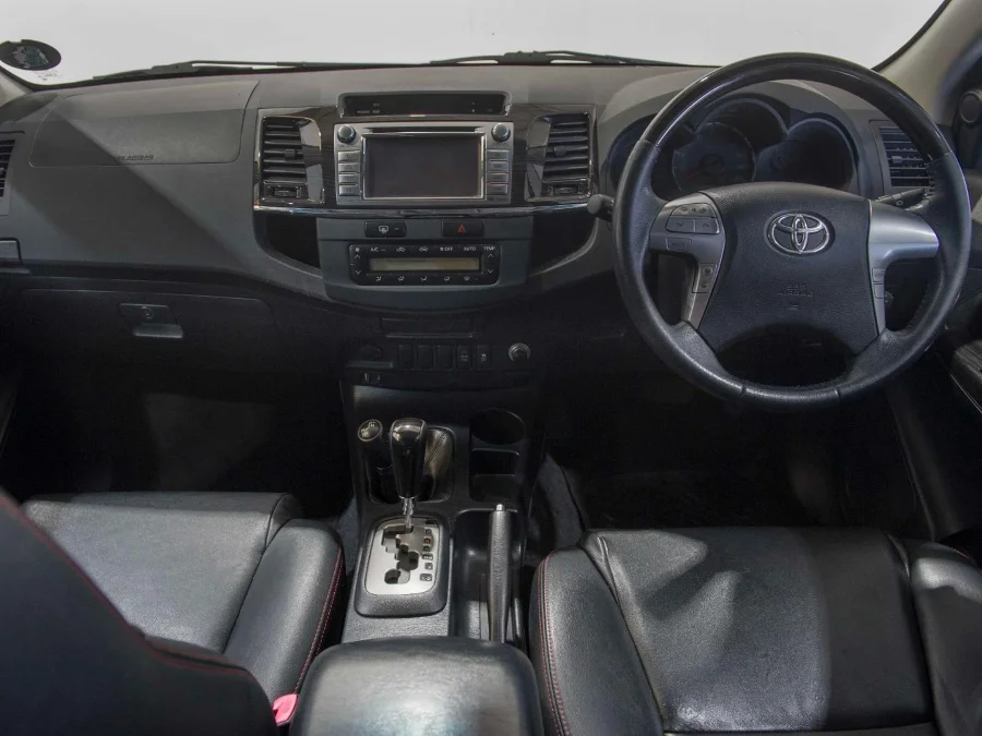 Used 2014 Toyota Fortuner 4.0 V6 4x4 Epic - Exclusive Auto Used 2014 Toyota Fortuner 4.0 V6 4x4 Epic - Exclusive Auto