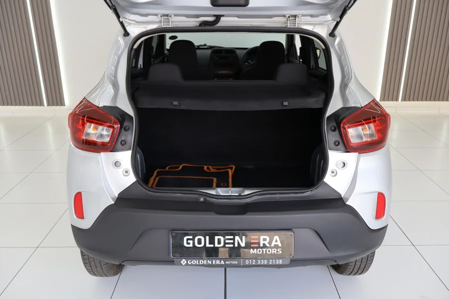 Used 2024 Renault Kwid 1.0 Life - Golden Era Motors Used 2024 Renault Kwid 1.0 Life - Golden Era Motors