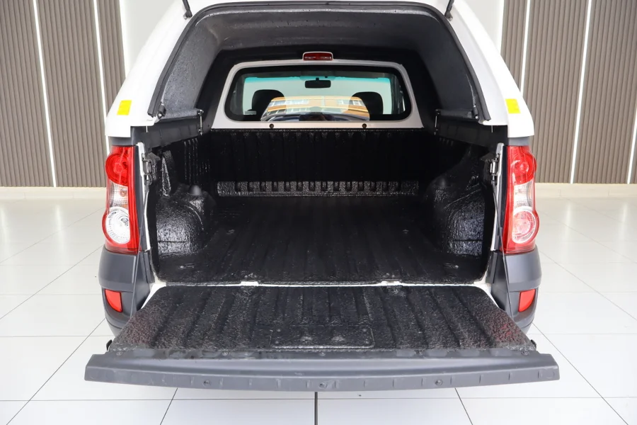 Used 2023 Nissan NP200 1.6i Stealth - Golden Era Motors