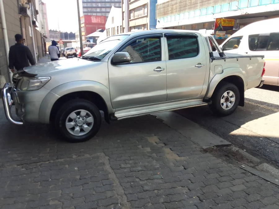Used 2007 Toyota Hilux 2.7 double cab Raider - Andy Auto Used 2007 Toyota Hilux 2.7 double cab Raider - Andy Auto