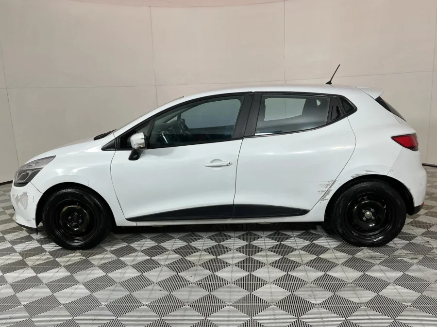 Used 2016 Renault Clio 66kW turbo Expression - WeBuyCars JHB South Used 2016 Renault Clio 66kW turbo Expression - WeBuyCars JHB South
