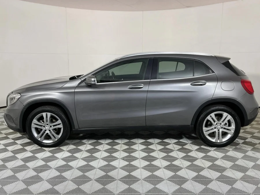 Used 2015 Mercedes-Benz GLA 200 auto - WeBuyCars JHB South Used 2015 Mercedes-Benz GLA 200 auto - WeBuyCars JHB South