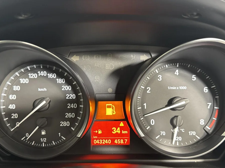 Used 2012 BMW Z4 sDrive35i - WeBuyCars Midstream