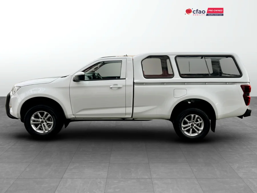 Used 2024 Isuzu D-Max 1.9TD single cab LS manual - CFAO Mobility Toyota Carnival