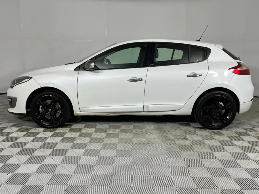 Used 2014 Renault Megane hatch 162kW turbo GT - WeBuyCars Silverlakes Used 2014 Renault Megane hatch 162kW turbo GT - WeBuyCars Silverlakes