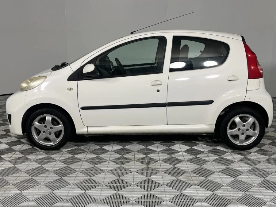 Used 2012 Peugeot 107 1.0 Trendy - WeBuyCars Richmond Used 2012 Peugeot 107 1.0 Trendy - WeBuyCars Richmond