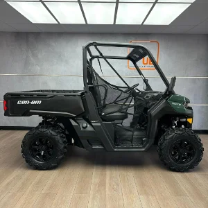 New 2025 Can-Am TRAXTER DPS HD9